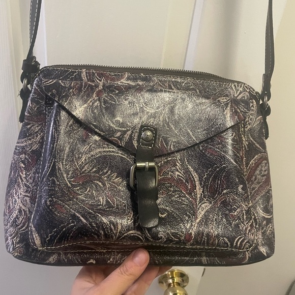 Patricia Nash Black Avellino Leather Crossbody - Picture 2 of 6